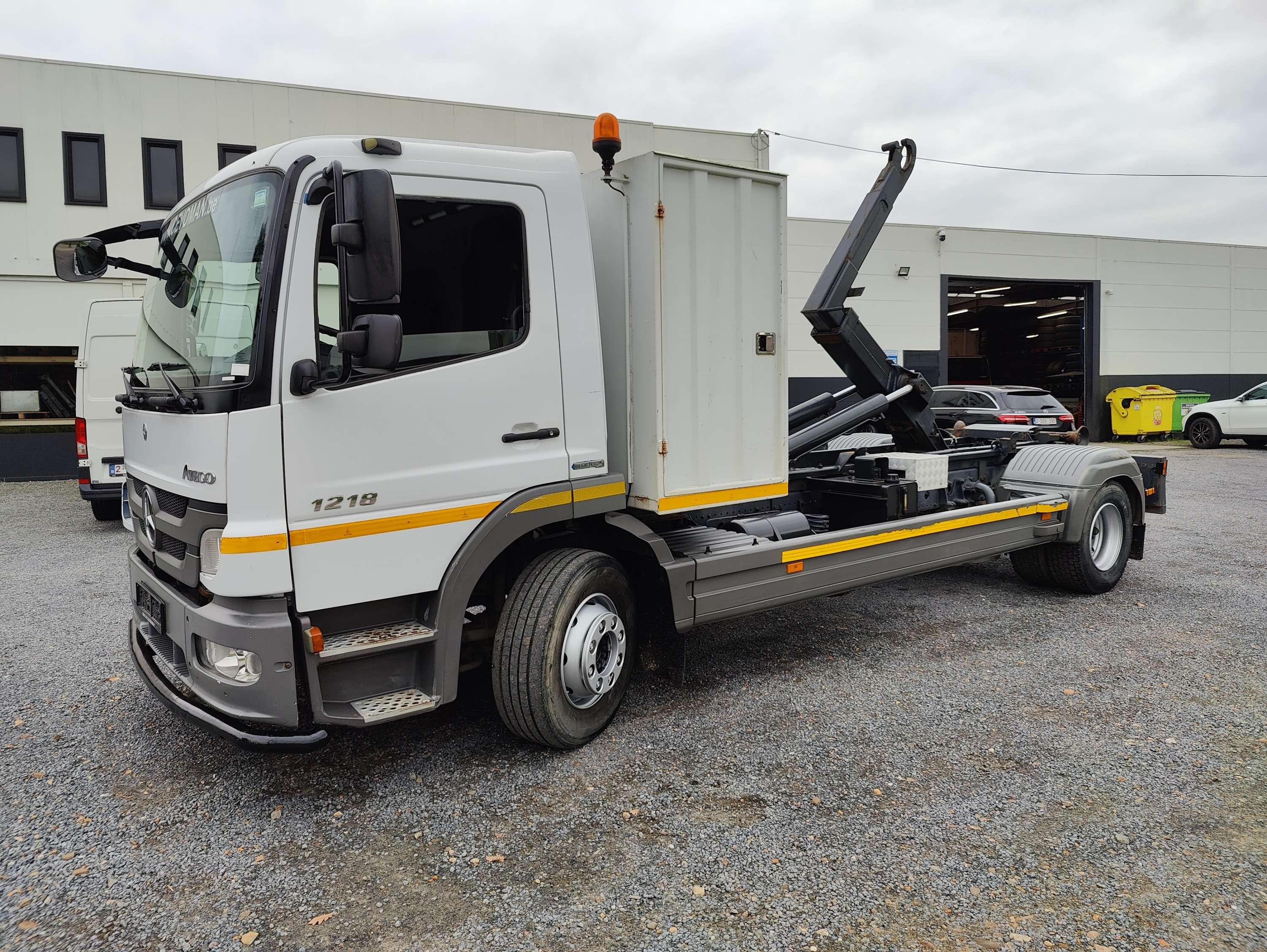 Atego 1218 hooklift
